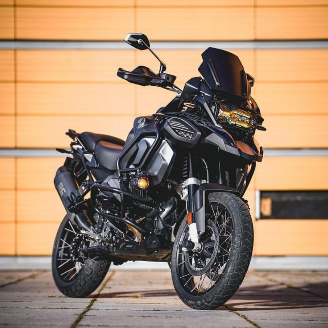 BANDOL ET LES VIGNES EN MOTO
