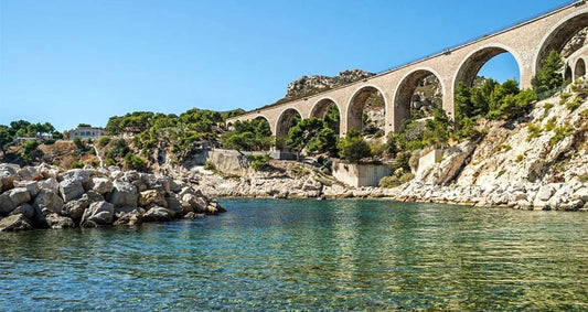 Plage de Corbières et petit port de l’Estaque : l’authenticité marseillaise